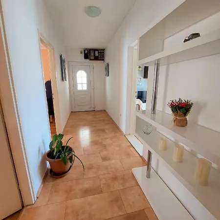 Apartment Marija Primosten